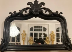 Casa Padrino Barock Spiegel Schwarz - Prunkvoller Wandspiegel mit eleganten Verzierungen - Handgefertigter Barock Garderoben Spiegel - Barockstil Wandspiegel - Barock Möbel - Edel & Prunkvoll