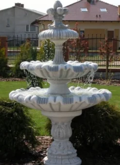 Casa Padrino Barock Springbrunnen mit dekorativer Lilie Grau Ø 129 x H. 196 cm - Prunkvoller Gartenbrunnen im Barockstil - Runder Gartendeko Stein Brunnen - Barock Garten Deko Accessoires