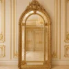 Casa Padrino Barock Standspiegel Gold 115 x H. 215 cm - mit Akanthus Schnitzerei und Schleifen Bekrönung - Handgefertigter Antik Stil Ganzkörperspiegel - Garderoben Spiegel - Schlafzimmer Spiegel - Barock Möbel