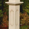 Casa Padrino Barock Säule Sandfarben / Beige 34 x 34 x H. 80 cm - Prunkvolle Gartensäule im Barockstil - Gartendeko Stein Säule - Barock Garten & Terrassen Deko Accessoires