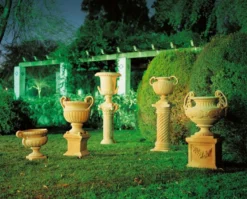 Casa Padrino Barock Säule Terracotta 40 x 40 x H. 120 cm - Handgefertigte Keramik Deko Säule - Barock Garten Terrassen Deko