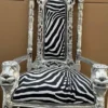 Casa Padrino Barock Thron Sessel Schwarz / Weiß / Silber - Prunkvoller Barockstil Königssessel mit edlem Samtstoff im Zebra Design - Barockstil Hochzeitssessel - Barock Riesensessel - Barock Möbel