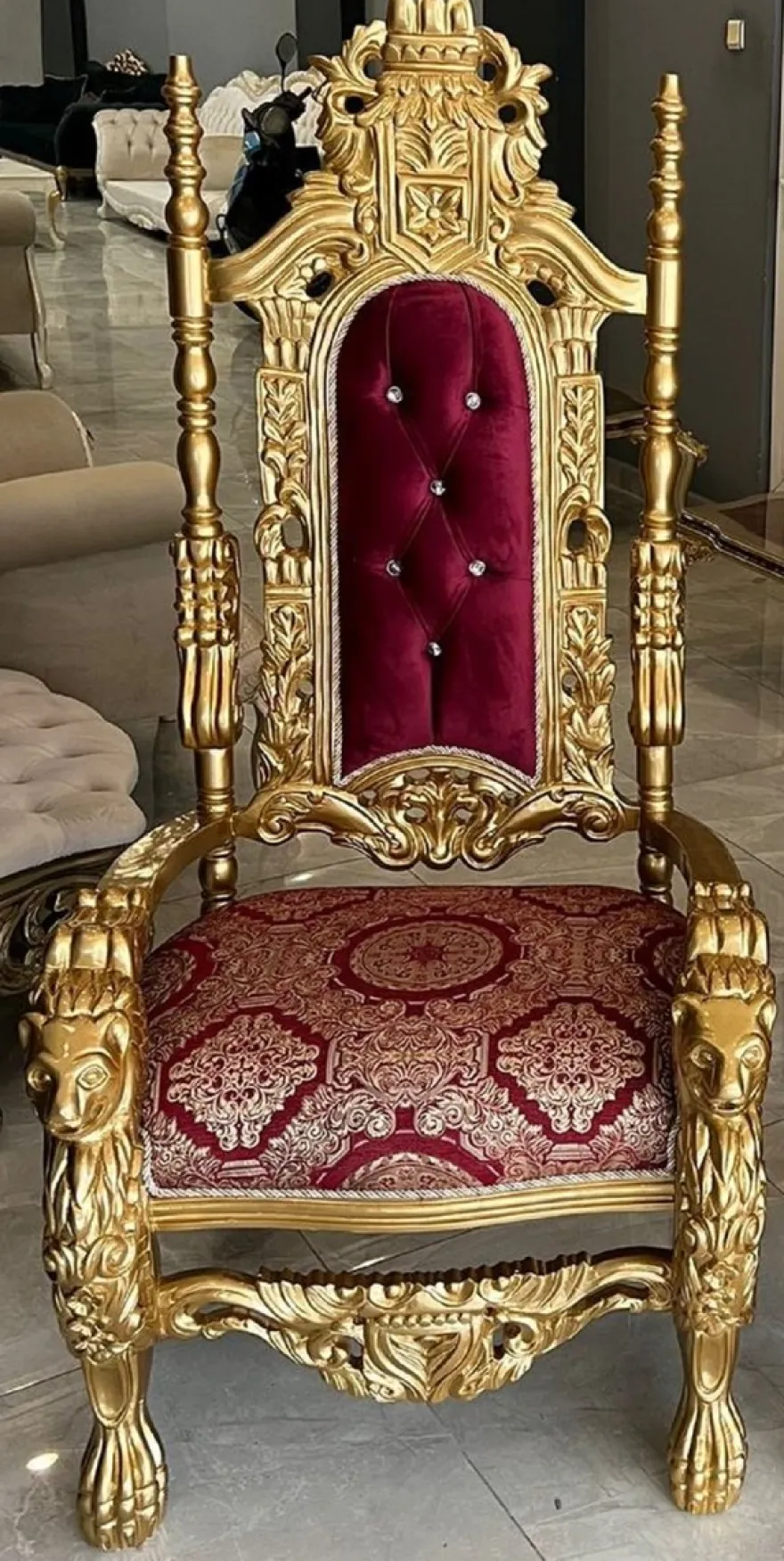 Casa Padrino Barock Thron Sessel mit Glitzersteinen und edlem Samtstoff Bordeauxrot / Gold - Prunkvoller Barockstil Königssessel - Barockstil Hochzeitssessel - Barock Riesensessel - Barock Möbel