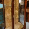 Casa Padrino Barock Vitrine Braun / Gold - Prunkvoller Barock Vitrinenschrank mit Glastür - Handgefertigte Barock Wohnzimmer Möbel
