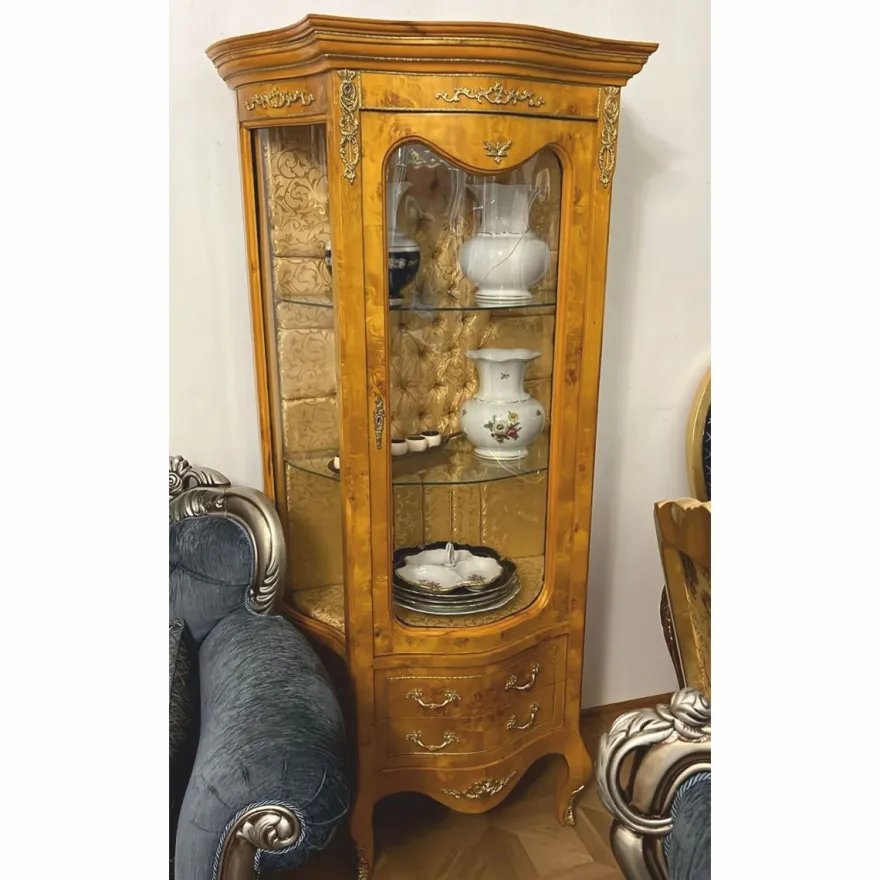 Casa Padrino Barock Vitrine Vogelaugenahorn / Gold / Messing H. 175 cm - 1B Ware