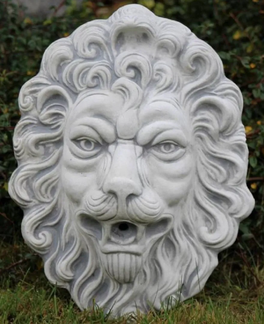 Casa Padrino Barock Wasserspeier Wandrelief Löwe 30 x 17 x H. 43 cm - Löwenkopf Stein Wasserspeier Garten Wanddeko Relief - Barock & Jugendstil Garten Deko Accessoires