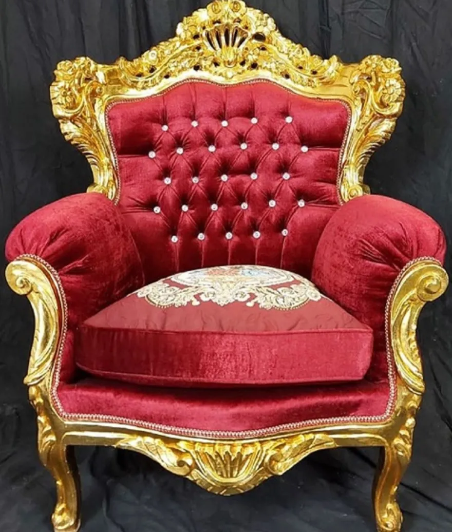 Casa Padrino Barock Wohnzimmer Set Bordeauxrot / Mehrfarbig / Gold - 1 Barock Sofa & 2 Barock Sessel - Wohnzimmer Möbel im Barockstil - Barock Möbel - Barock Wohnzimmer Einrichtung