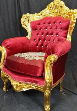 Casa Padrino Barock Wohnzimmer Set Bordeauxrot / Mehrfarbig / Gold - 1 Barock Sofa & 2 Barock Sessel - Wohnzimmer Möbel im Barockstil - Barock Möbel - Barock Wohnzimmer Einrichtung