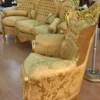 Casa Padrino Barock Wohnzimmer Set Gold Muster / Gold - 1 Barock Sofa & 2 Barock Sessel - Wohnzimmer Möbel im Barockstil - Barock Möbel - Barock Wohnzimmer Einrichtung
