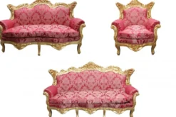 Casa Padrino Barock Wohnzimmer Set Bordeaux Muster/Gold - 3er Sofa, 2er Sofa und Sessel - Masse: 210/182/85 cm