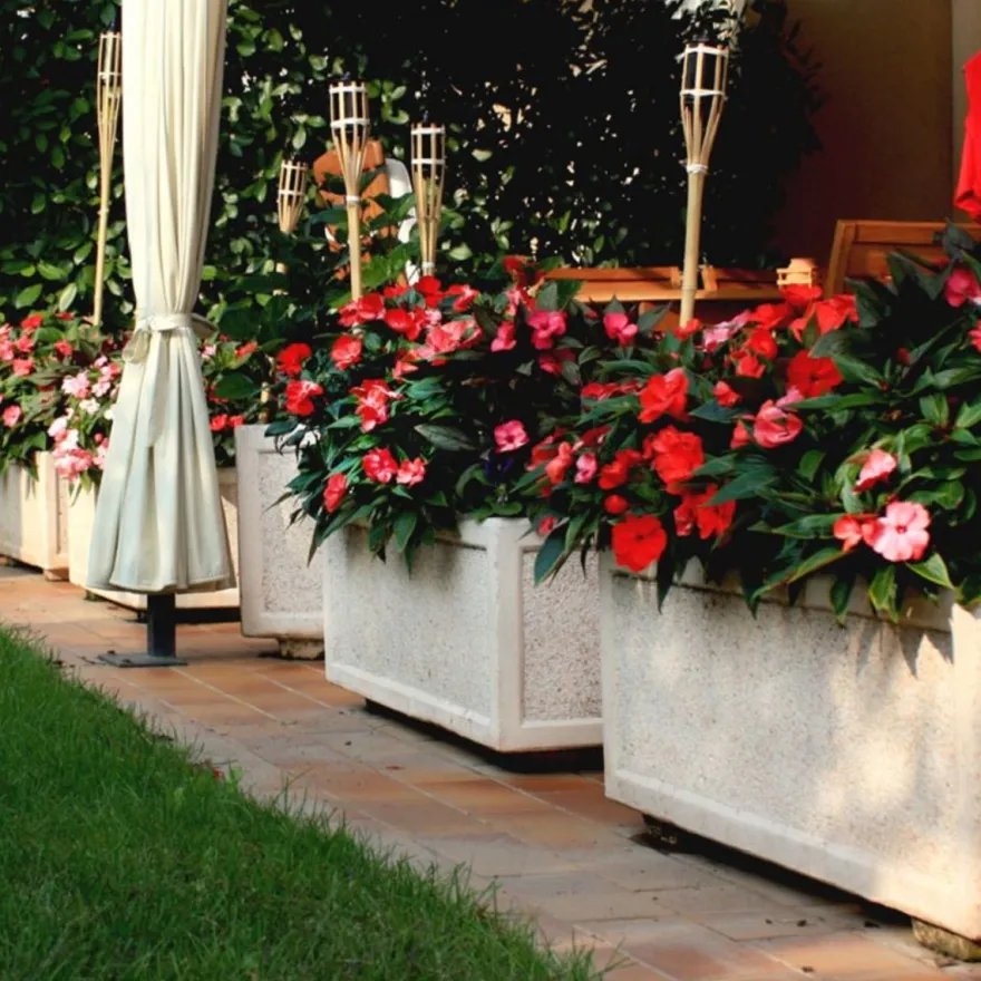 Casa Padrino Beton Blumenkübel Rosa 82 x 42 x H. 44 cm - Rechteckiger Beton Pflanzkübel