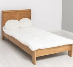 Casa Padrino Bett im Landhausstil Nussbaum hell gewachst, 90 x 190 x 90 cm