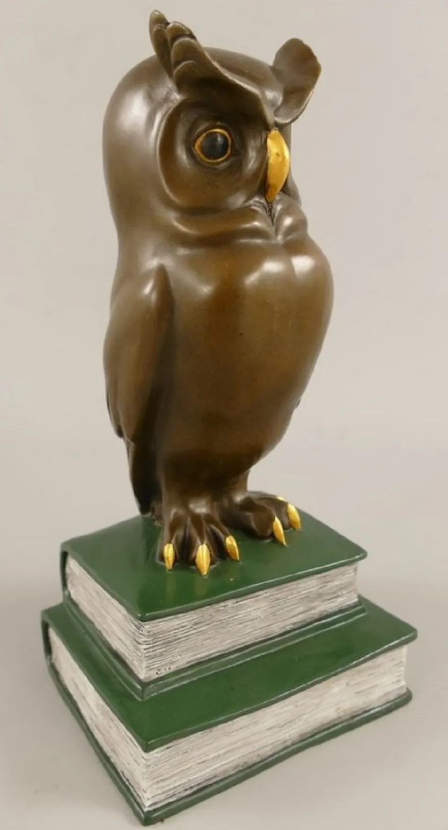 Casa Padrino Bronze Deko Figur Eule auf Büchern H. 22 cm - Schreibtisch Deko Skulptur