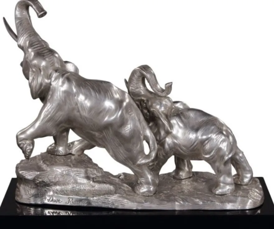 Casa Padrino Bronze Elefanten auf Holzsockel Silber / Schwarz 42 x 17 x H. 33 cm - Luxus Deko Bronzefiguren