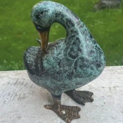Casa Padrino Deko Bronze Figur Ente Mintgrün / Bronze H. 16 cm - Garten Deko