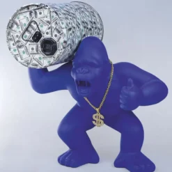 Casa Padrino Deko Skulptur Gorilla mit Fass Blau H. 110 cm - Große Deko Figur