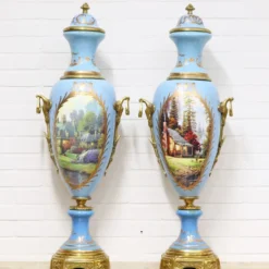 Casa Padrino Deko Vasen Hellblau / Gold 30 x H. 100 cm - Barockstil Porzellan Vasen Set