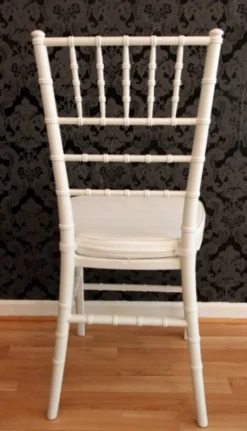 Casa Padrino Designer Acryl Stuhl Ghost Chair in Weiß mit Sitzkissen 40 x 46 x 92,5 cm