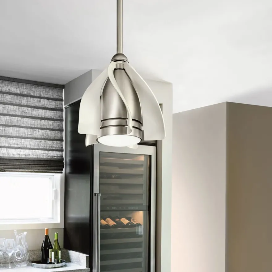 Casa Padrino Designer Deckenventilator mit LED Beleuchtung und Fernbedienung Silber / Champagnerfarben Ø 38 cm - Luxus Qualität