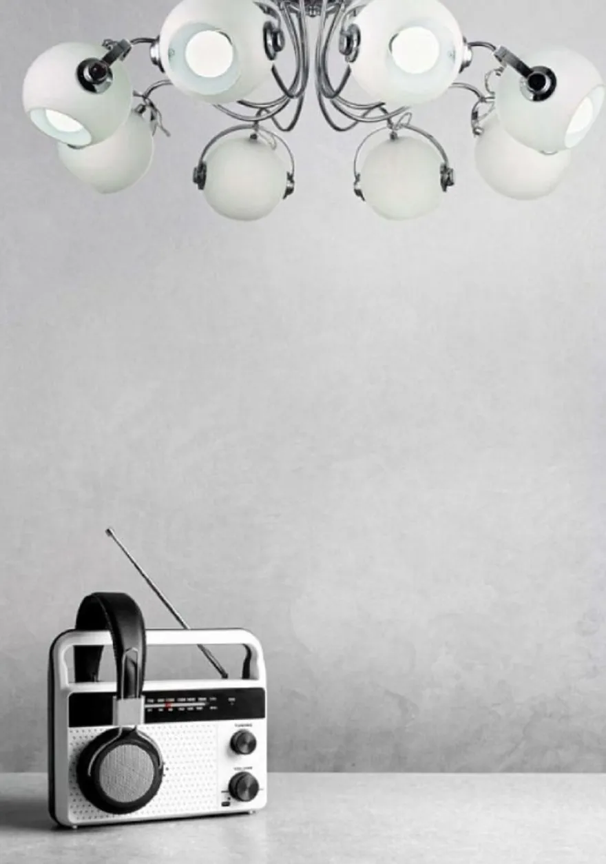 Casa Padrino Designer Deckenleuchte Silber / Weiß Ø 86 x H. 28 cm - Moderne Deckenlampe mit kugelförmigen Lampenschirmen