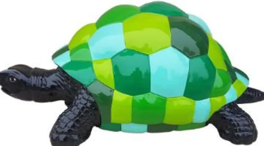 Casa Padrino Designer Dekofigur Schildkröte Schwarz / Grün / Blau 110 x 48 x H. 45 cm - Wetterbeständige Deko Skulptur - Wohnzimmer Deko - Garten Deko - Designer Deko Tierfigur
