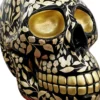 Casa Padrino Designer Deko Skulptur Totenkopf mit Glitzer Look Schwarz / Gold 44 x 58 x H. 66 cm - Wetterbeständige Dekofigur - Wohnzimmer Deko - Garten Deko Skull