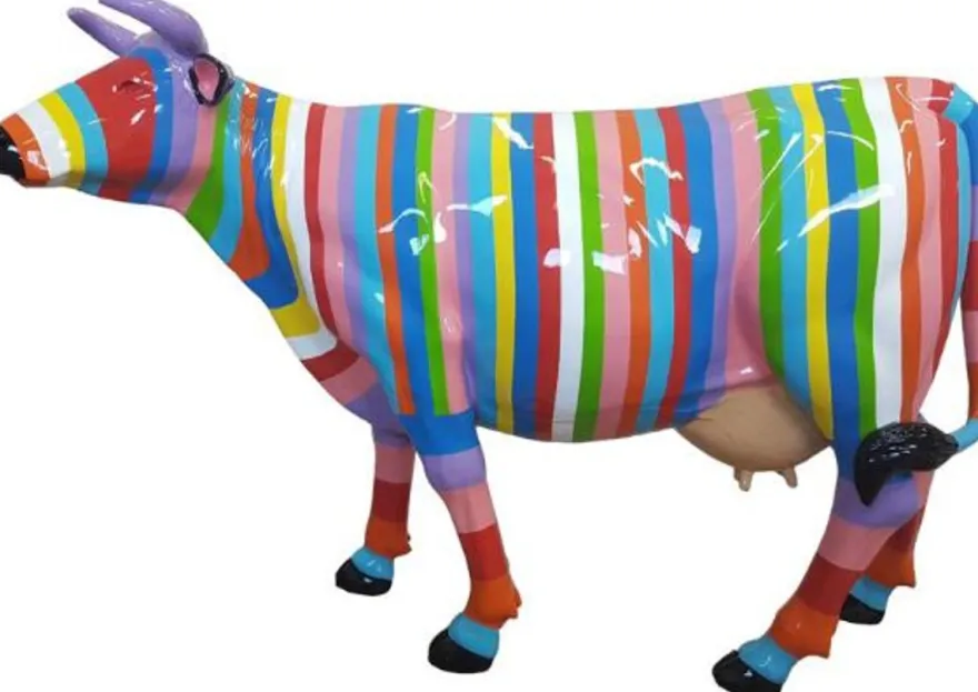 Casa Padrino Designer Gartendeko Skulptur Kuh mit Streifen Mehrfarbig 210 x 55 x H. 147 cm - Riesige wetterbeständige Dekofigur - Lebensgroße Tierfigur