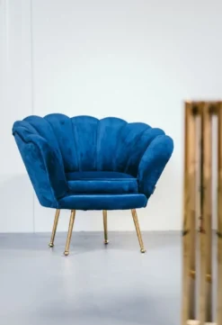 Casa Padrino Designer Kinder Samt Sessel Blau / Messingfarben 96 x 79 x H. 78 cm - Luxus Kindermöbel