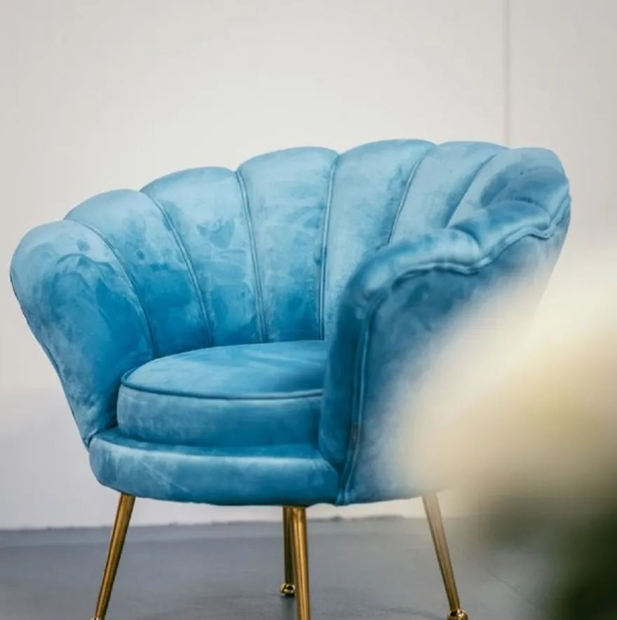 Casa Padrino Designer Kinder Samt Sessel Hellblau / Messingfarben 96 x 79 x H. 78 cm - Luxus Kindermöbel