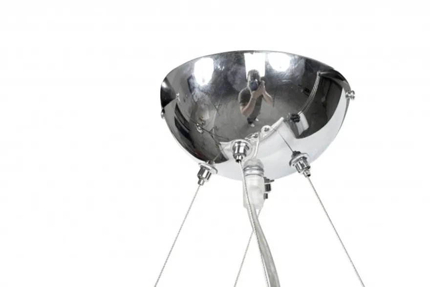 Casa Padrino Designer Pendelleuchte Modern, 4 weisse Glaskugeln getönt, Silber, B 100 cm x T 36 cm x H 20 cm