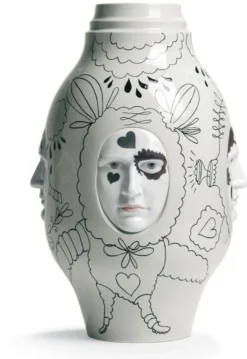 Casa Padrino Designer Porzellan Vase Beige / Schwarz Ø 31 x H. 52 cm - Handgefertigte & Handbemalte Luxus Dekoration