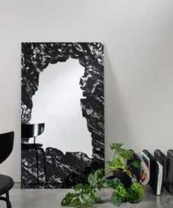 Casa Padrino Designer Wandspiegel Schwarz 70 x H. 123 cm - Wohnzimmer Spiegel - Garderoben Spiegel - Luxus Kollektion