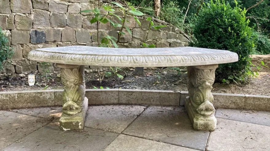 Casa Padrino Garten Bank Grau 138 x 45 x H. 49 cm - Gebogene Stein Sitzbank im Orientalischen Stil - Orientalische Garten Möbel