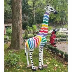Casa Padrino Garten Deko Skulptur Giraffe Weiß / Bunt H. 205 cm - Garten Deko Figur