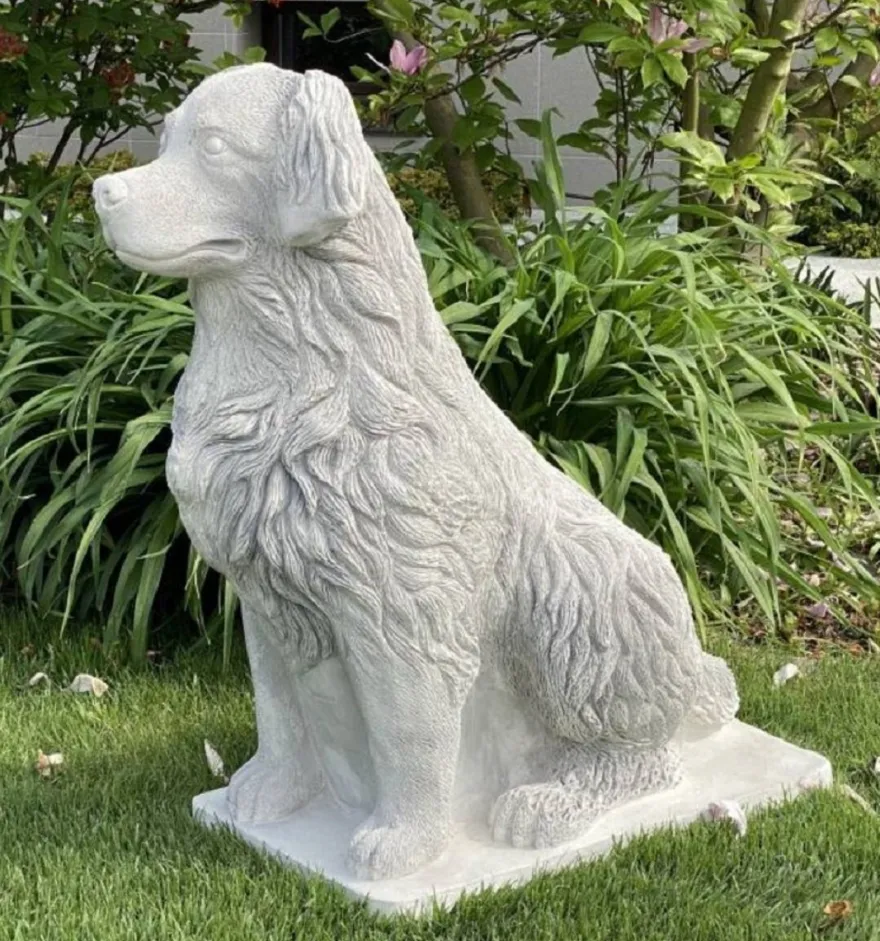 Casa Padrino Garten Deko Skulptur Labrador Hund Grau 67 x 36 x H. 84 cm - Elegante Garten Deko Stein Figur - Dekorative Tierfigur - Garten Deko Accessoires