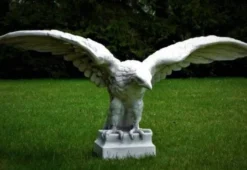Casa Padrino Gartendeko Skulptur Adler Grau 180 x 70 x H. 92 cm - Große Garten Deko Stein Figur - Garten Stein Skulpturen - Garten Deko Accessoires