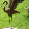 Casa Padrino Gartendeko Skulptur Reiher Vogel Rostfarben 70 x 105 x H. 110 cm - Elegante Gartendeko Figur - Wetterbeständige Gartenfigur