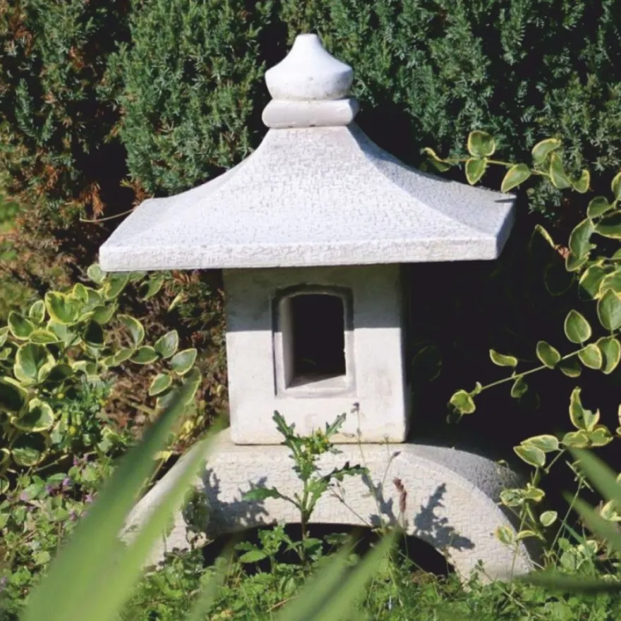 Casa Padrino Garten Leuchte im Japanischen Stil Pagode Weiß H. 53 cm - Garten Beleuchtung