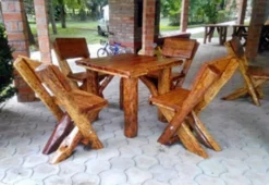 Casa Padrino Gartenmöbel Set Rustikal 1 Tisch + 4 Stühle - Eiche Massivholz - 100x100x80 cm
