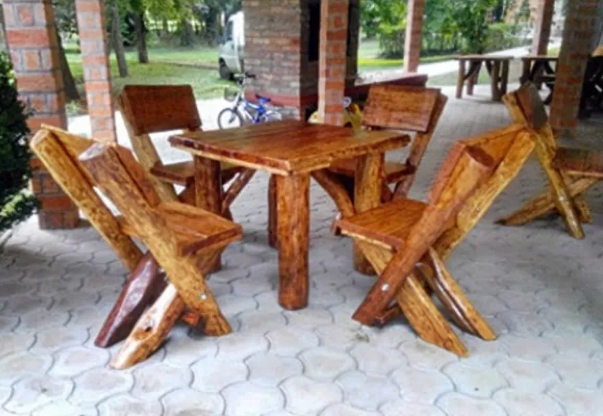 Casa Padrino Gartenmöbel Set Rustikal 1 Tisch + 4 Stühle - Eiche Massivholz - 100x100x80 cm