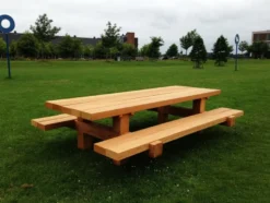Casa Padrino Gartenmöbel Set Rustikal Tisch + 2 Garten Bänke 180 x ca. 155 x H80 - Eiche Massivholz