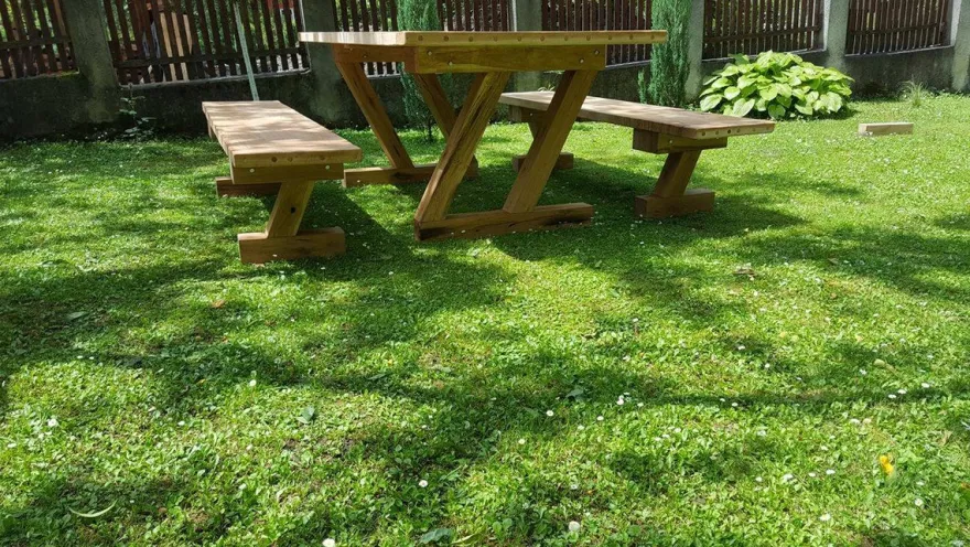 Casa Padrino Gartenmöbel Set Rustikal - Tisch + 2 Garten Bänke (Länge: 200 cm) - Eiche Massivholz - Modell Z