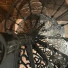 Casa Padrino Gusseisen Wendeltreppe Weiß Ø 133 x H. 304 cm - Rustikale Spiraltreppe mit 15 Stufen - Massive Gusseisen Treppe