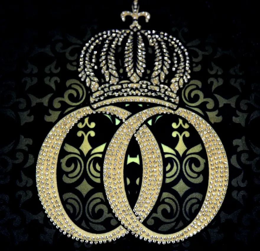 Casa Padrino Harald Glööckler Luxus Barock Kissen Pompöös Schwarz / Gold mit Krone, Strasssteinen und Troddeln 50 x 50 cm
