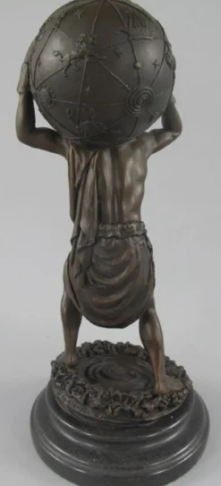 Casa Padrino Jugendstil Bronze Skulptur Mann mit Kugel Bronzefarben / Schwarz 15 x 15 x H. 33 cm - Bronzefigur - Dekofigur - Schreibtisch Deko Accessoires