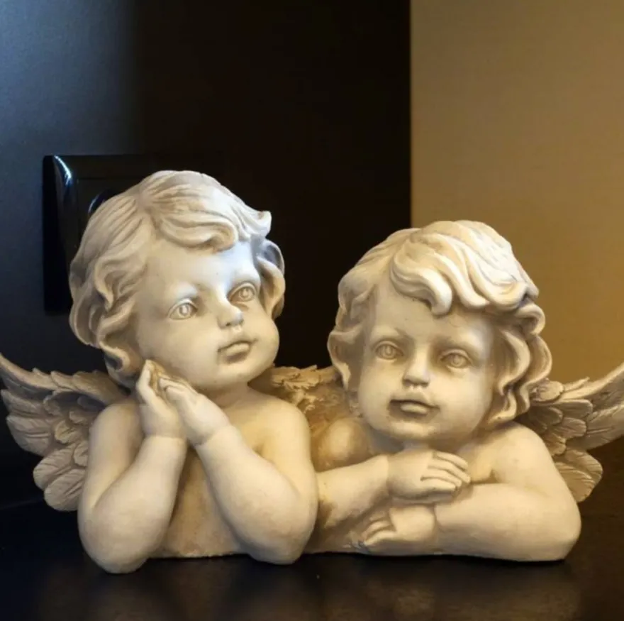 Casa Padrino Jugendstil Deko Skulptur 2 Engel Grau 31 x 15 x H. 19 cm - Elegante Deko Stein Figur - Wohnzimmer Deko - Garten Deko - Barock & Jugendstil Deko Accessoires