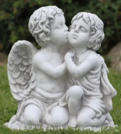 Casa Padrino Jugendstil Deko Skulptur 2 Engel Grau 45 x 25 x H. 39 cm - Elegante Deko Stein Figur - Garten Deko - Barock & Jugendstil Deko Accessoires