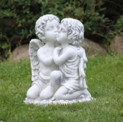 Casa Padrino Jugendstil Deko Skulptur 2 Engel Grau 45 x 25 x H. 39 cm - Elegante Deko Stein Figur - Garten Deko - Barock & Jugendstil Deko Accessoires