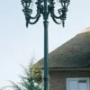 Casa Padrino Jugendstil Gartenlaterne Grün / Kupfer Ø 147 x H. 450 cm - Prunkvolle Aluminium Stehleuchte - Riesige Gartenleuchte - Nostalgische Garten Beleuchtung