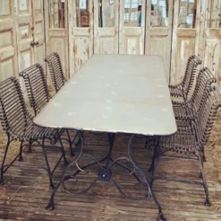 Casa Padrino Jugendstil Garten Esstisch Antik Creme / Antik Braun 250 x 90 x H. 75 cm - Nostalgischer Schmiedeeisen Gartentisch - Jugendstil Schmiedeeisen Garten Möbel - Nostalgische Garten Möbel